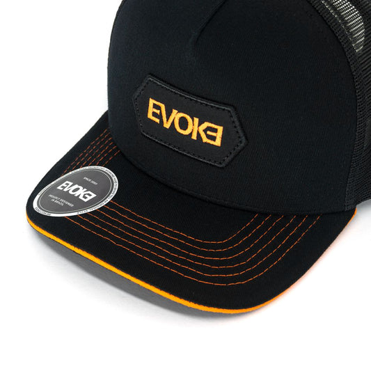 Evoke Boné EVK 15 Trucker 5 Aba Curva Orange Split Preto/Laranja Snapback